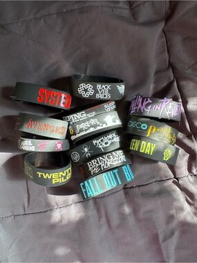 Emo Rock Band Wristband Bundle 14pc 

Bring Me The Horizon BMTH
My Chemical Roma